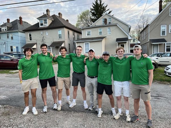 Team in green